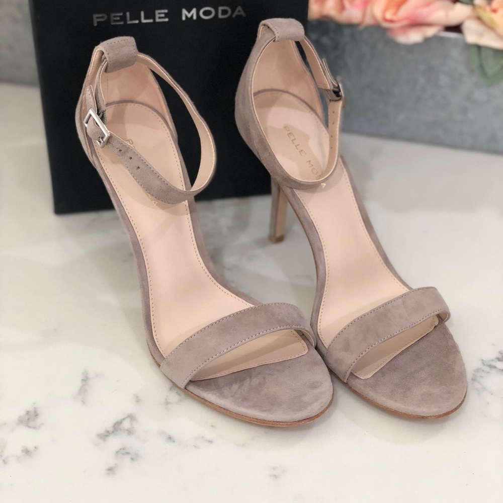 Pelle Moda taupe strappy heels 👠